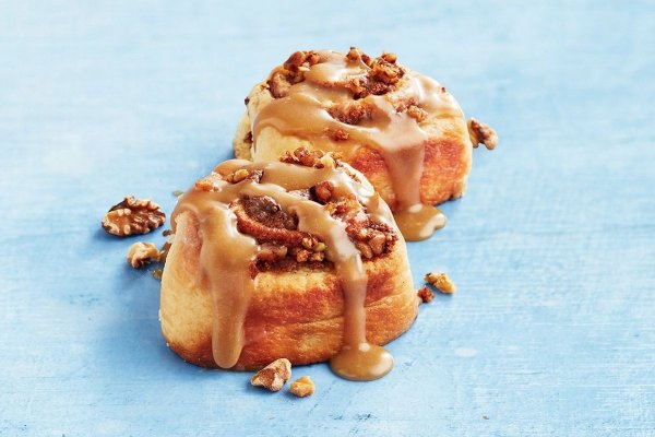 apple and walnut cinnamon scrolls