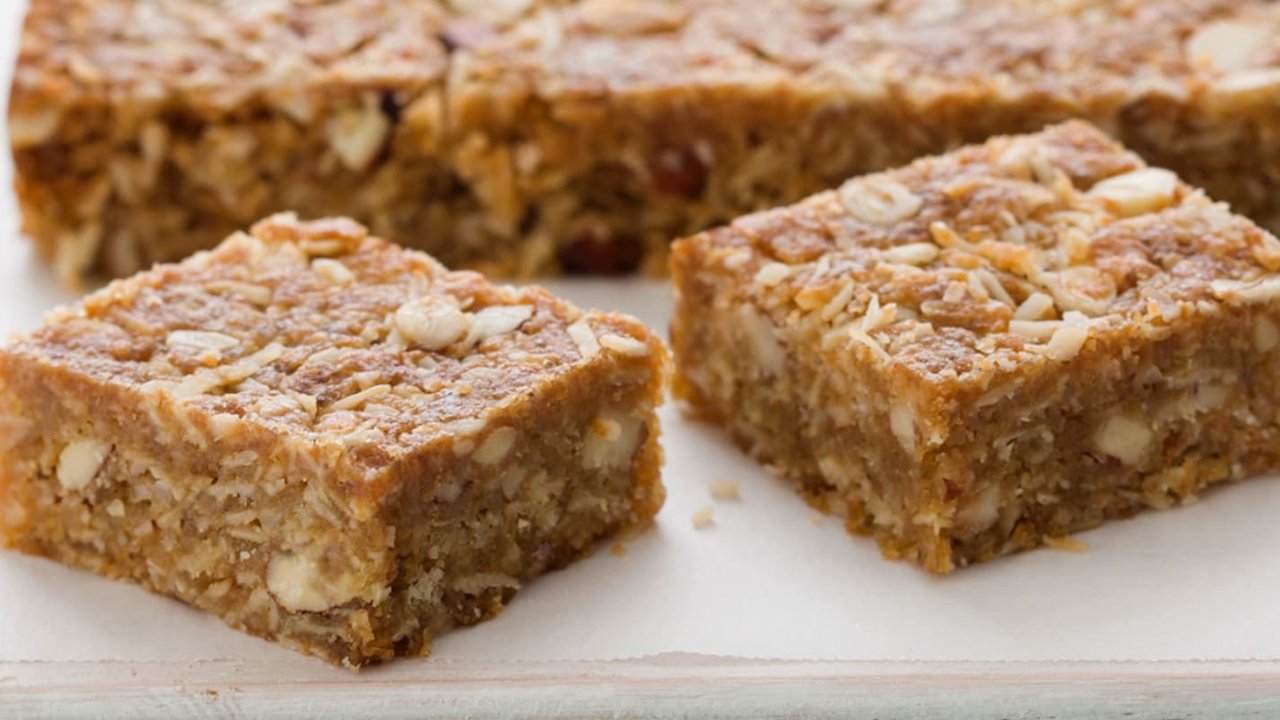 Almond & Oat Slice 